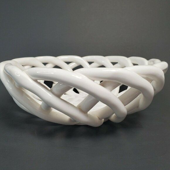 Modern Farmhouse Gorgeous 7" Braid Bread Basket - - Picture 4 of 7